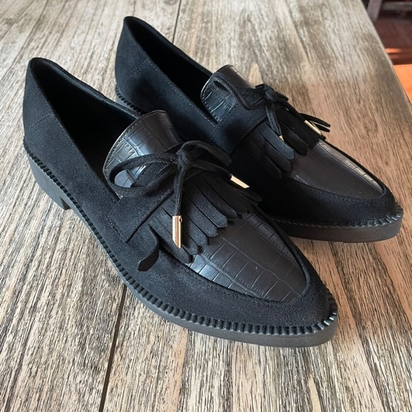 Black Bowtie Women's Penny Loafer Flats - Size 9 - Picture 2 of 3